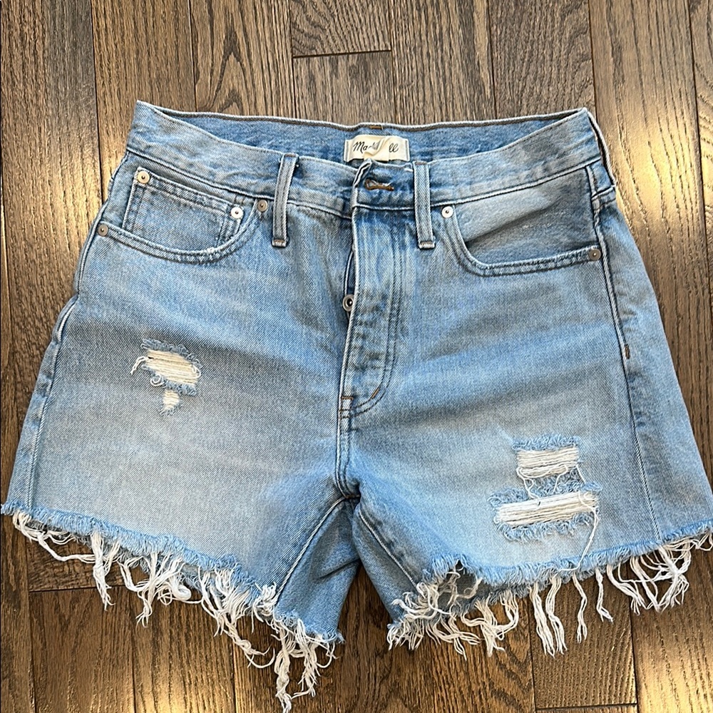 Madewell relaxed mid length Denim Shorts size 27